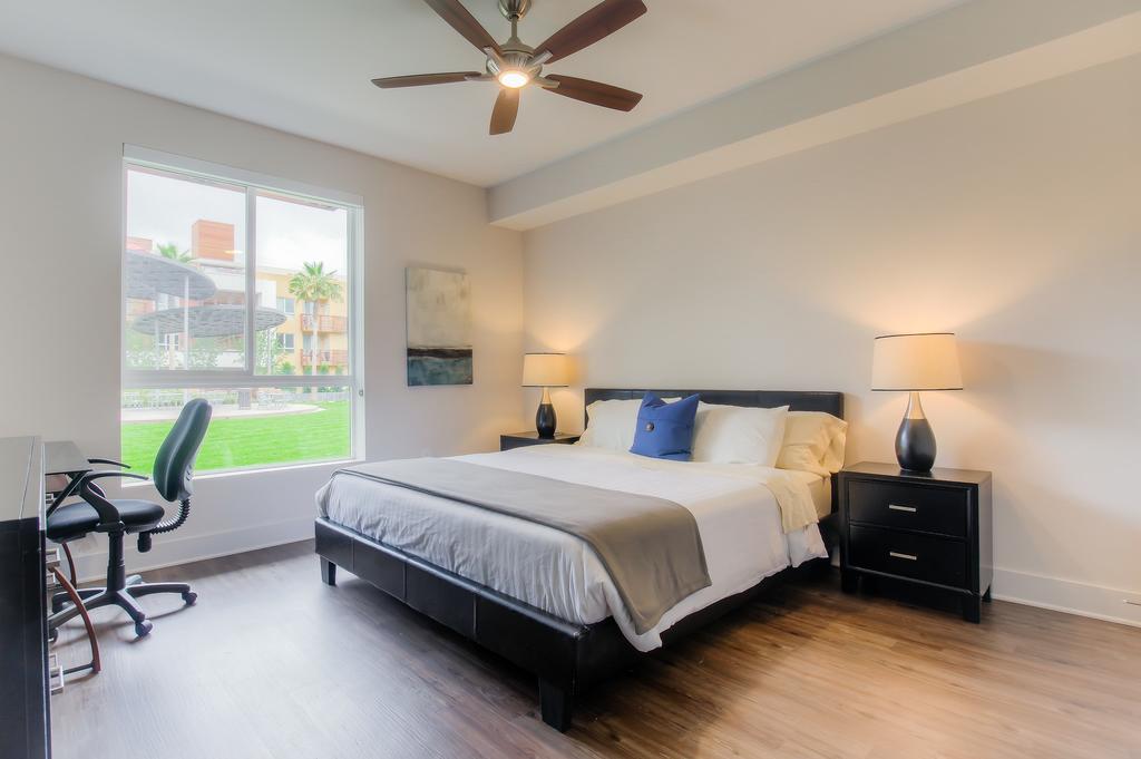 Runway Apartment A105 - thumb 1