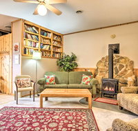 Rural La Crescent Home with Views on Minnesota Bluffs - Accommodation Los Angeles