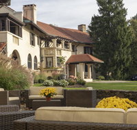 Rushmore Estate - Accommodation Los Angeles