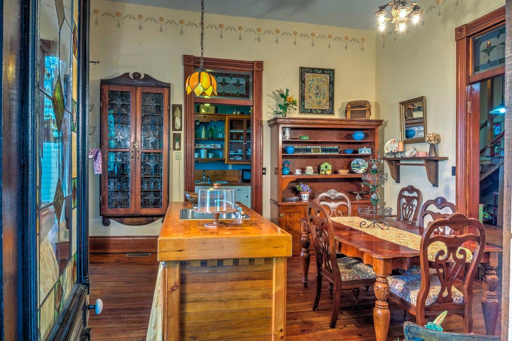 Russellville House With Garden-9 Min Walk To Main St! - thumb 3