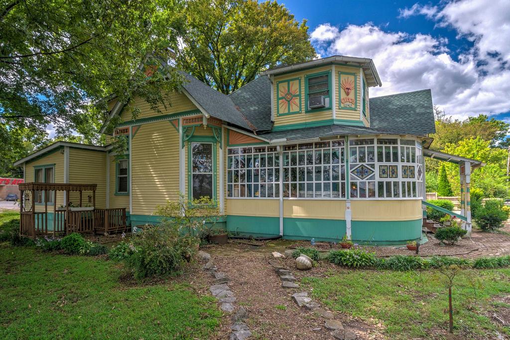 Russellville House With Garden-9 Min Walk To Main St! - thumb 0