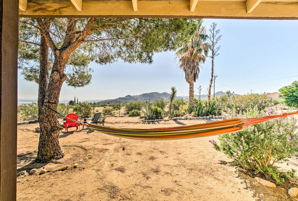 Rustic Home W/ Grill+Views - 4 Mi. To Joshua Tree! - thumb 2