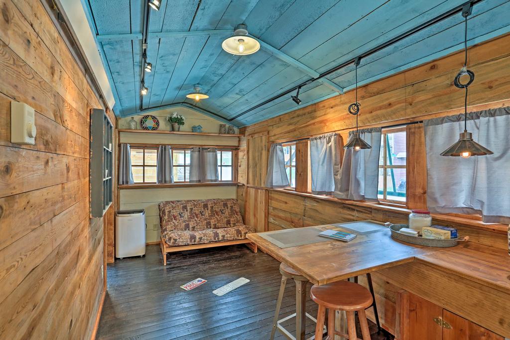 Rustic Keystone House - 4 Miles From Mt. Rushmore! - thumb 2