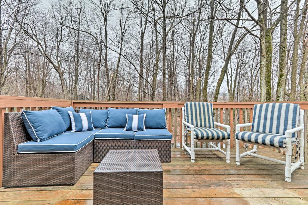Rustic Lake Harmony Home With Deck & Wooded Views! - thumb 1