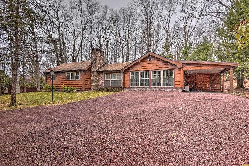 Rustic Lake Harmony Home With Fire Pit & Hot Tub! - thumb 0