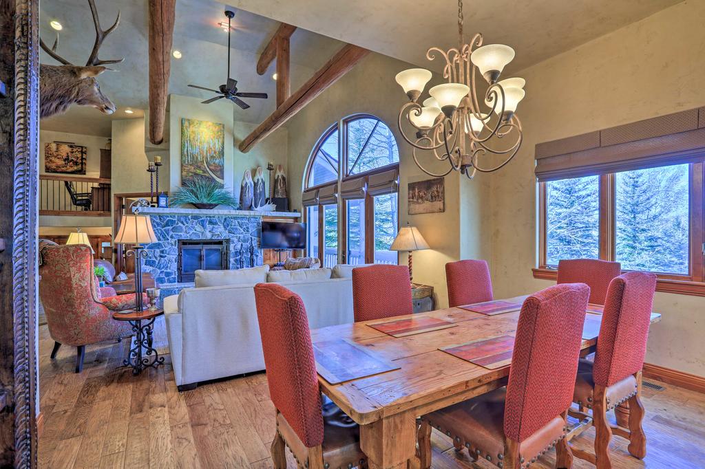 Rustic Mtn Escape, Walk To Ski Lift & Hot Tub - thumb 2