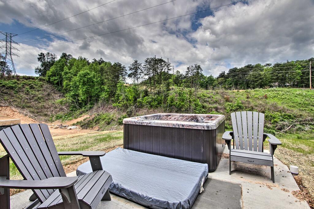 Rustic Mtn Retreat - 1 Mi To Pigeon Forge Parkway! - thumb 3