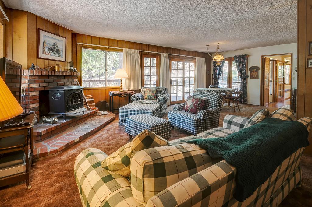 Rustic Pine Manor - thumb 1