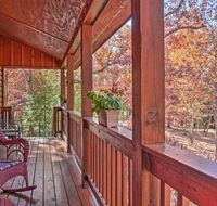 Scenic Family Cabin with Porch on Lookout Mountain! - Accommodation Los Angeles