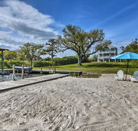 Secluded Waterfront Getaway with Pool & Boat Dock - Accommodation Los Angeles