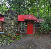 Serene Creekside Cottage Near Asheville with Fire Pit - Accommodation Los Angeles