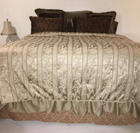 Softest Bed in Michigan Billiard Suite - Accommodation Los Angeles