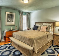 Stately Norfolk Home with Yard & Grill - Walk to Beach - Accommodation Los Angeles