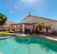 Tabi's Poolside Hideaway - Accommodation Los Angeles