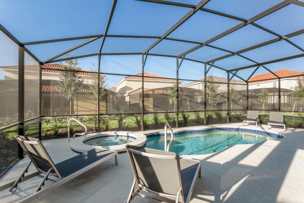 Terrace Ridge NEW 9 Bed Pool Vacation Home - thumb 2