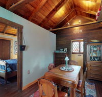 The Boat House - Accommodation Los Angeles