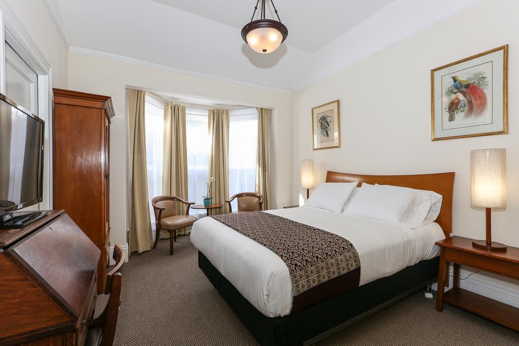 The Grove Inn - thumb 1