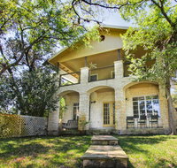 The Lake House on the Cove - Accommodation Los Angeles