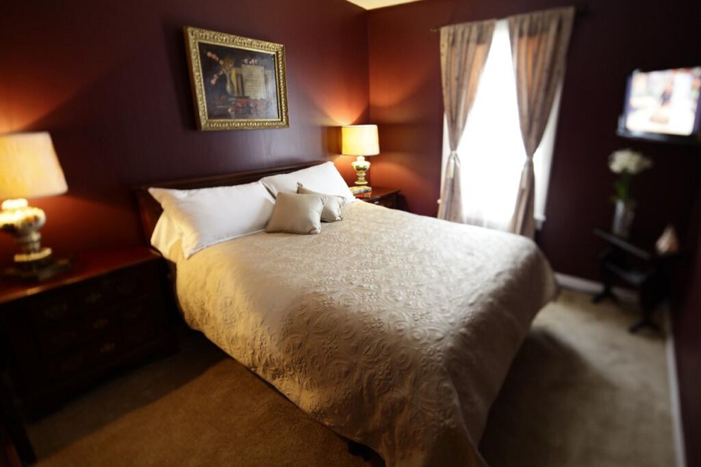 The Twilight Lodge - thumb 0