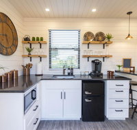 The Woods- Container Tiny House 12 min to Magnolia/Baylor/Downtown - Accommodation Los Angeles