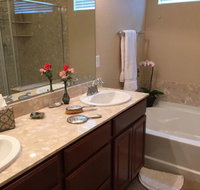 Townhouse at Virginia Lake - Accommodation Los Angeles