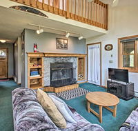 Townhouse on 18-Hole Golf Course with Pool! - Accommodation Los Angeles