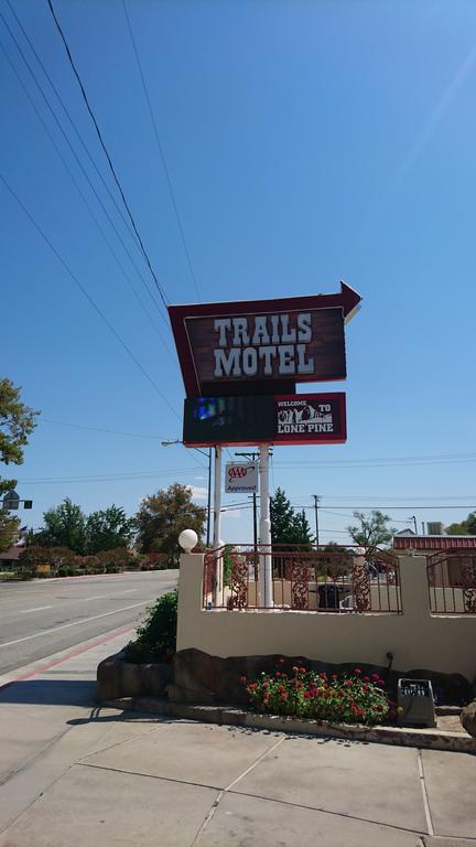 Trails Motel - thumb 0