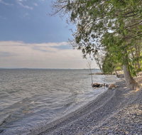 Tranquil Studio with Private Beach on Lake Champlain - Accommodation Los Angeles