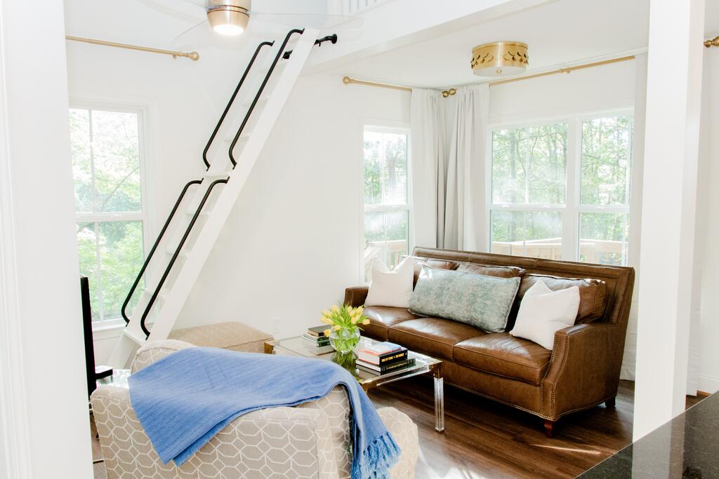 Tree House-The Tiny House Tree House - thumb 1