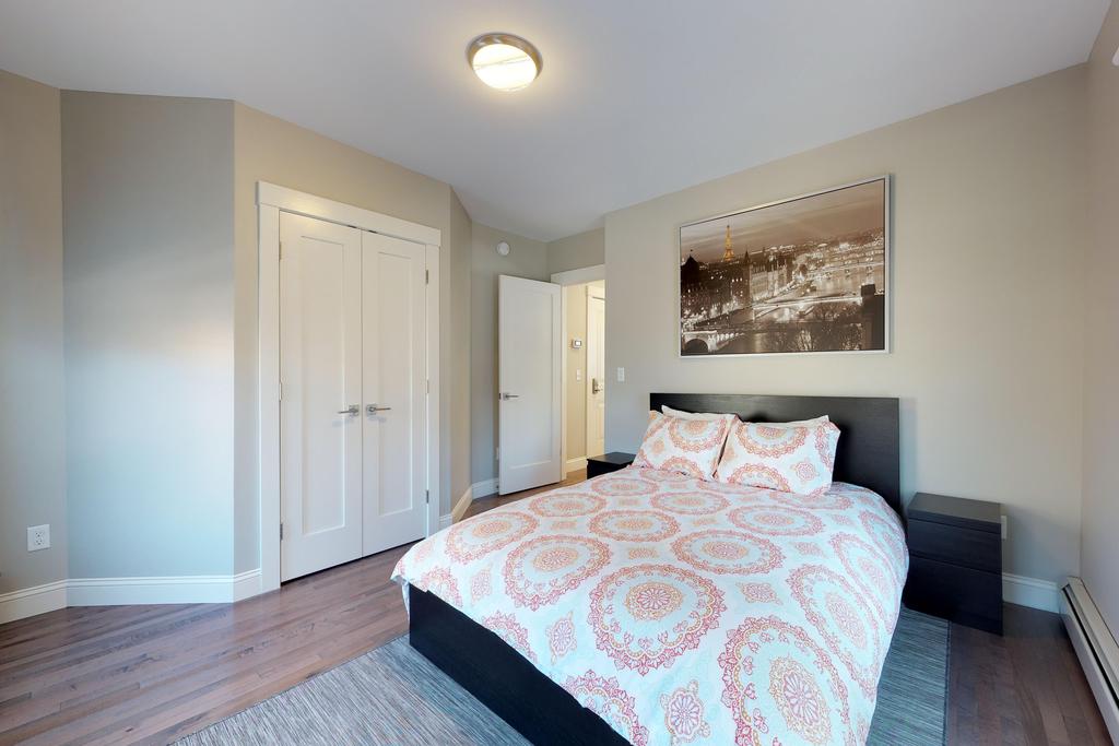 Turner Street Collection - thumb 3