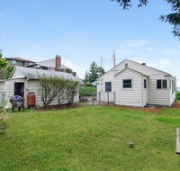 Two Bed Bungalow off Lake WA - Accommodation Los Angeles