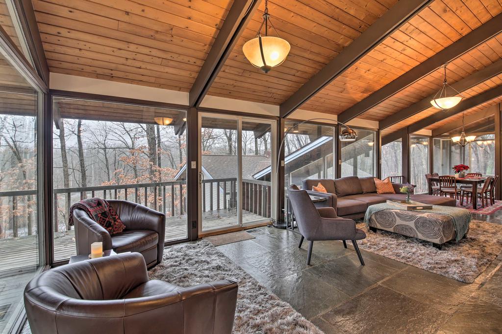 Unique Plymouth Home With Stunning Views And Deck! - thumb 2