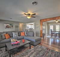 Walk to Lake and Town from Grand Rivers Home! - Accommodation Los Angeles