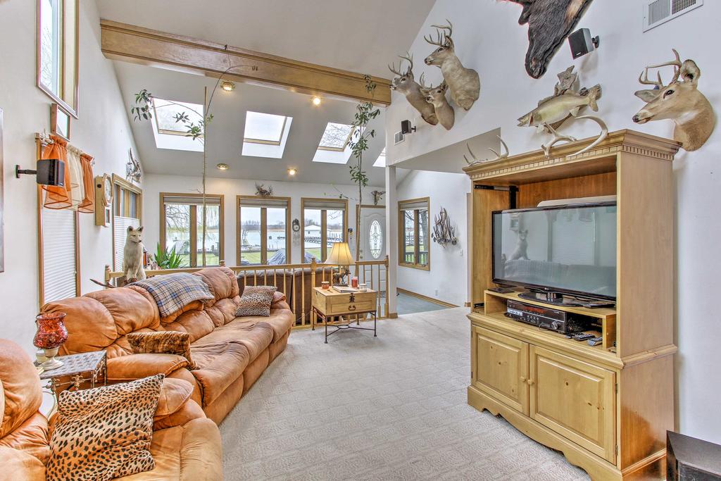 Waterfront Algonac House With Deck & Grill! - thumb 2