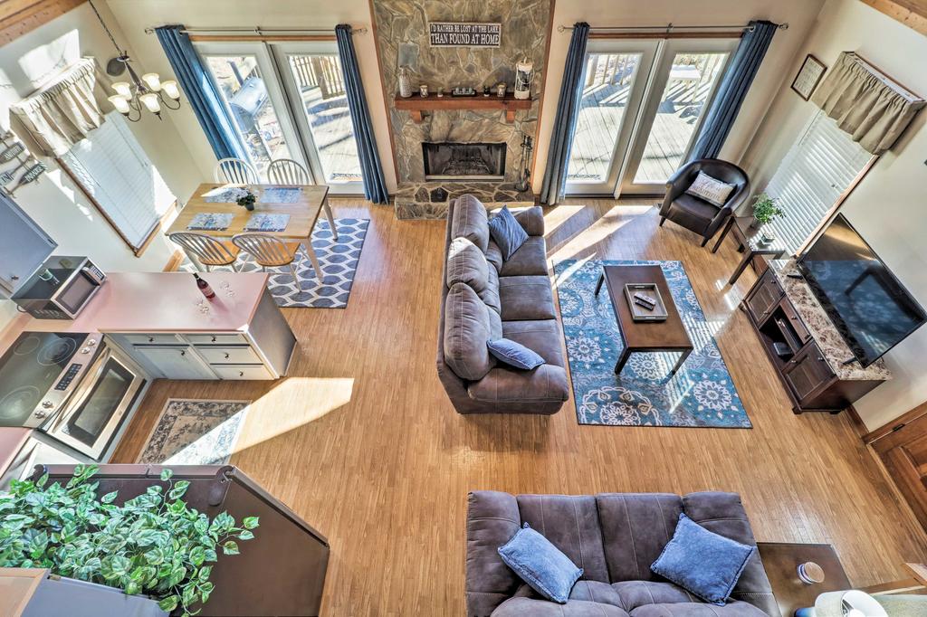 Waterfront Cabin On Lake Sinclair With Private Dock! - thumb 3