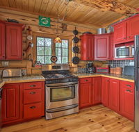 Waterfront Conway Lake Cabin with Deck & Fire Pit! - Accommodation Los Angeles