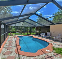 Waterfront Crystal River House with Screened-in Pool - Accommodation Los Angeles