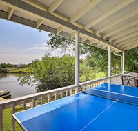 Waterfront Granbury Lake Retreat with Deck & Dock! - Accommodation Los Angeles