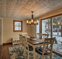 Waterfront Green Bay Cottage with Stunning Views - Accommodation Los Angeles