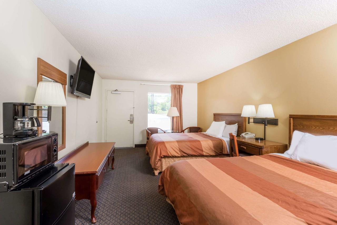Days Inn By Wyndham Fort Payne - thumb 30