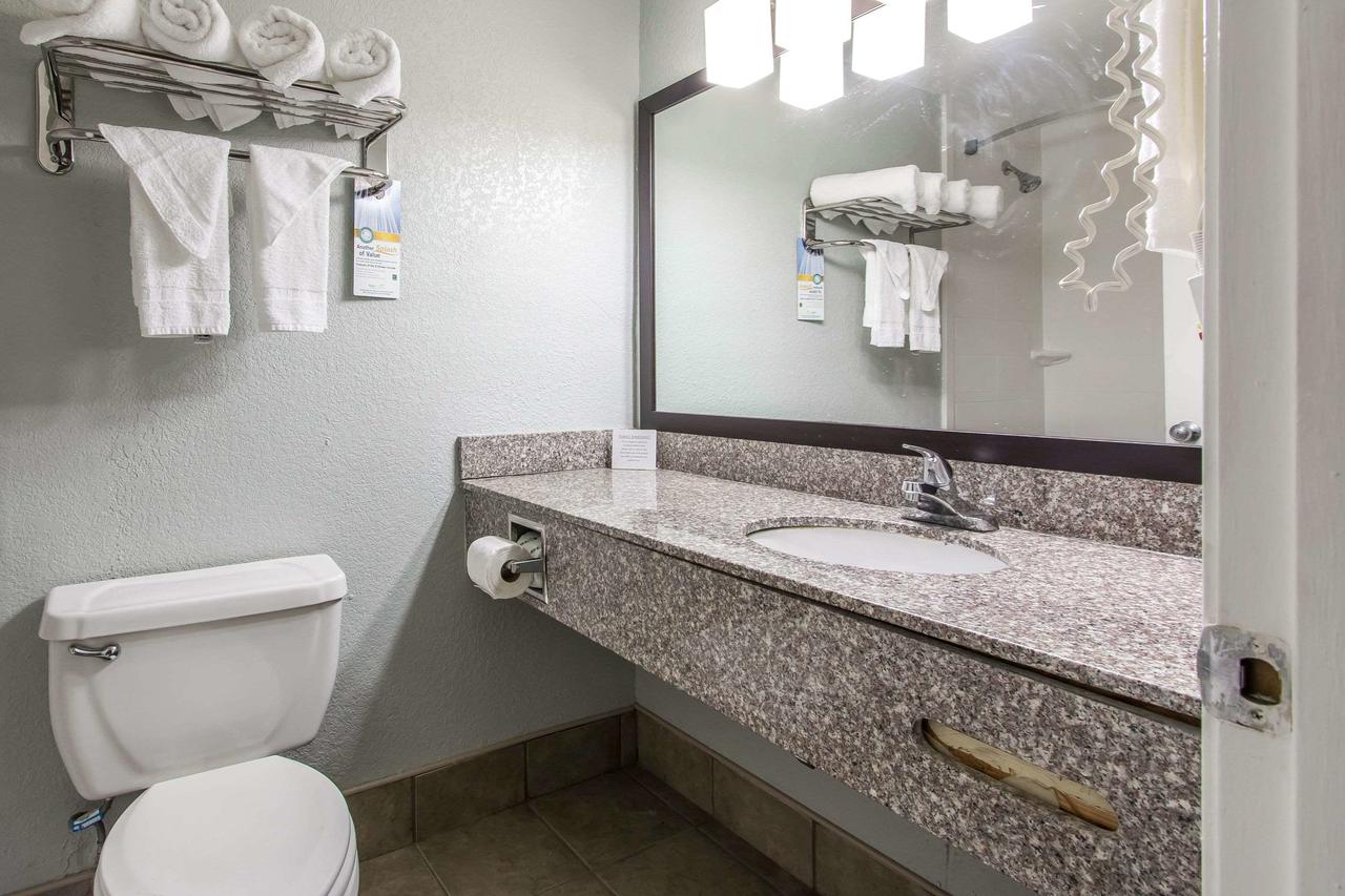 Quality Inn Downtown Historic District - thumb 18