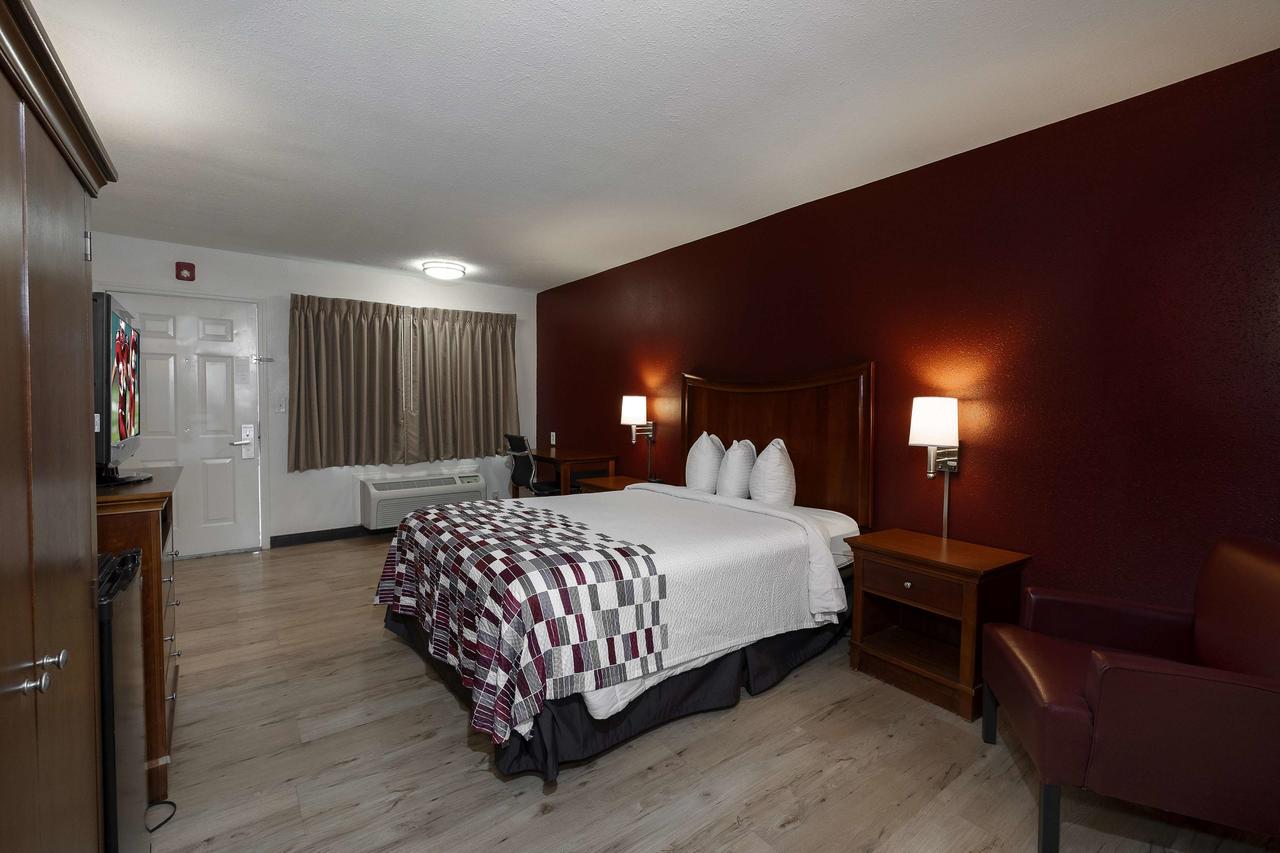 Red Roof Inn & Suites Dothan - thumb 5