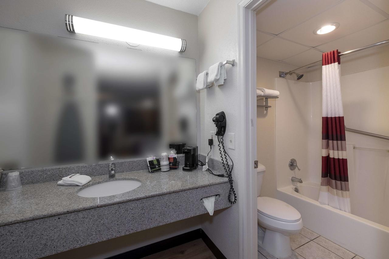 Red Roof Inn & Suites Dothan - thumb 6