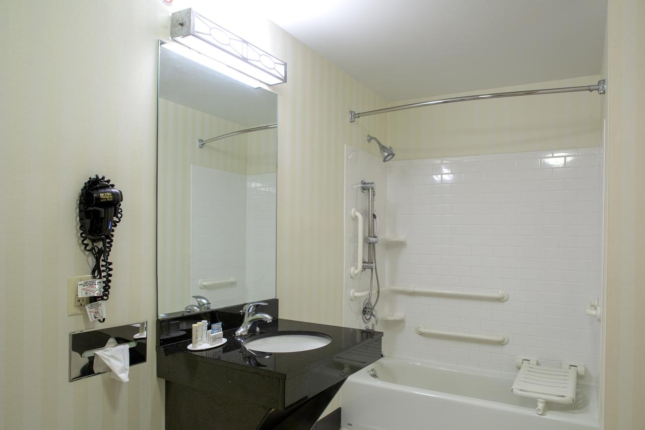 Fairfield Inn And Suites By Marriott Gadsden - thumb 6