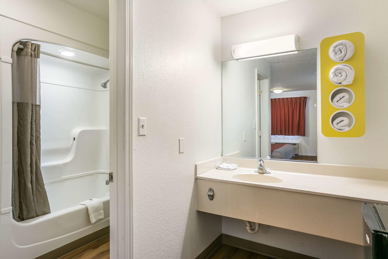 Motel 6 Dothan - thumb 26