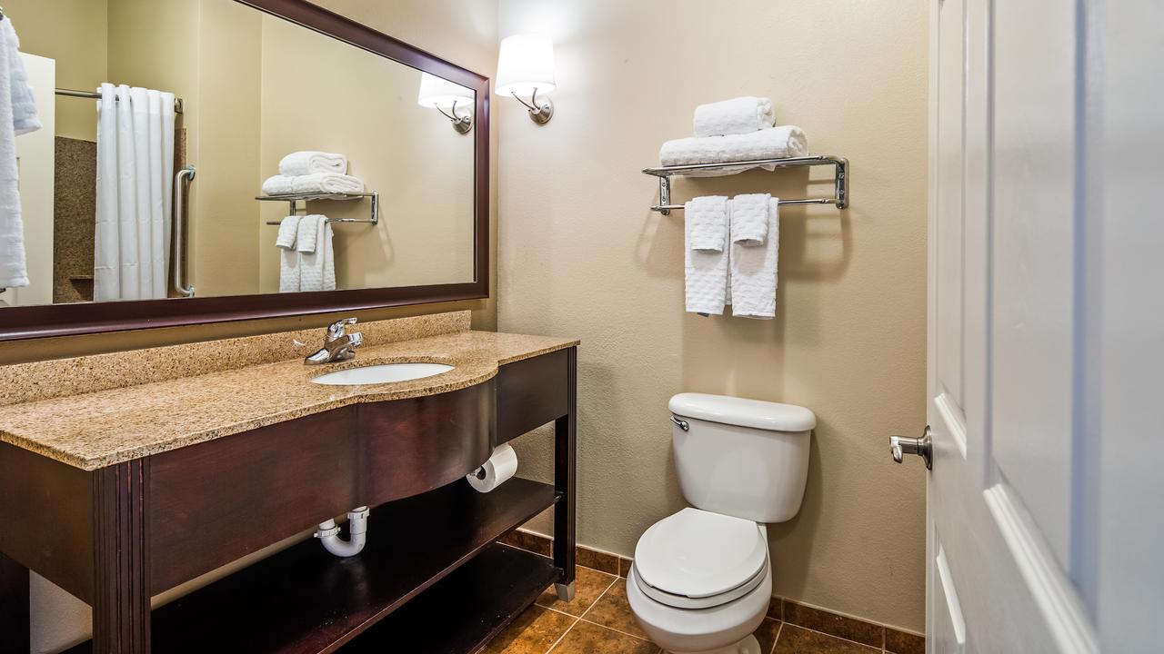 Best Western Dothan Inn & Suites - thumb 3
