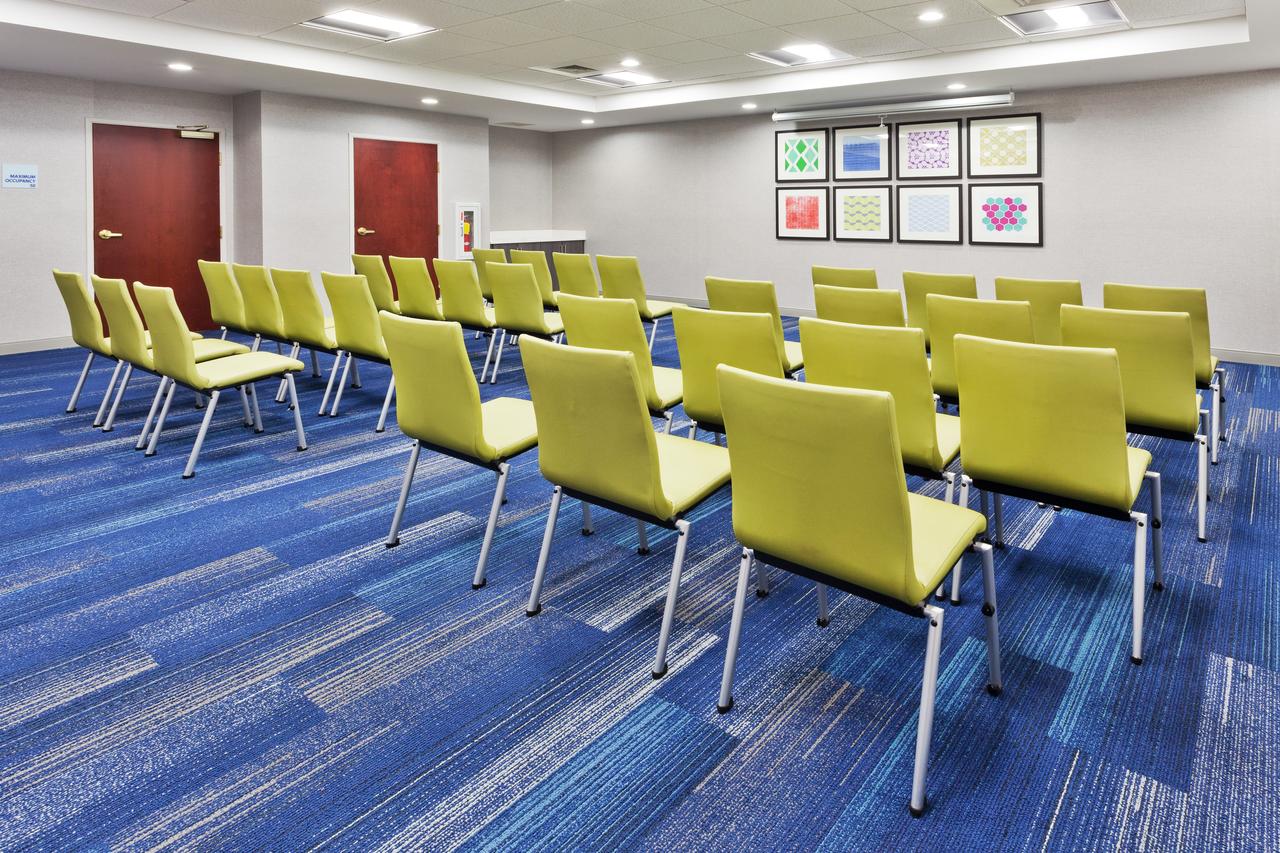 Holiday Inn Express Hotel & Suites Dothan North - thumb 4