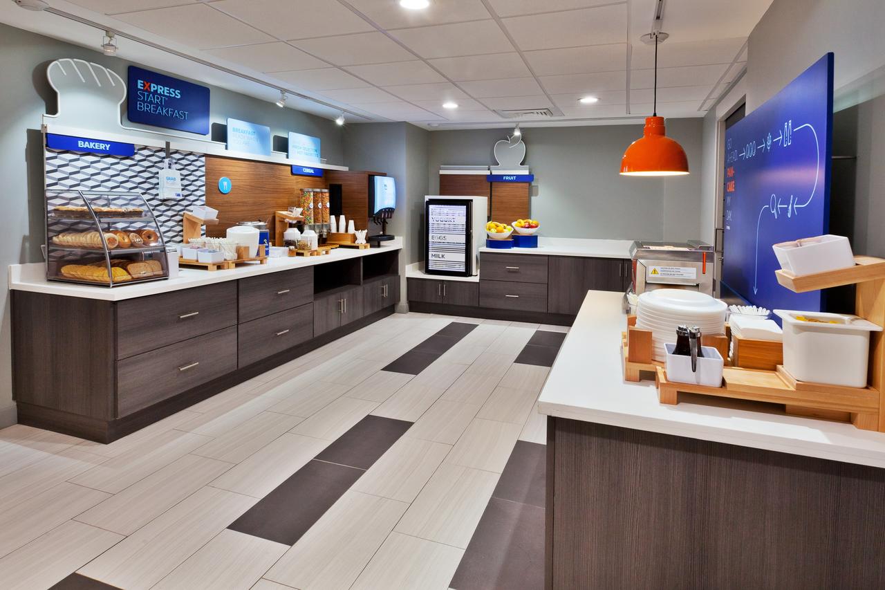 Holiday Inn Express Hotel & Suites Dothan North - thumb 17