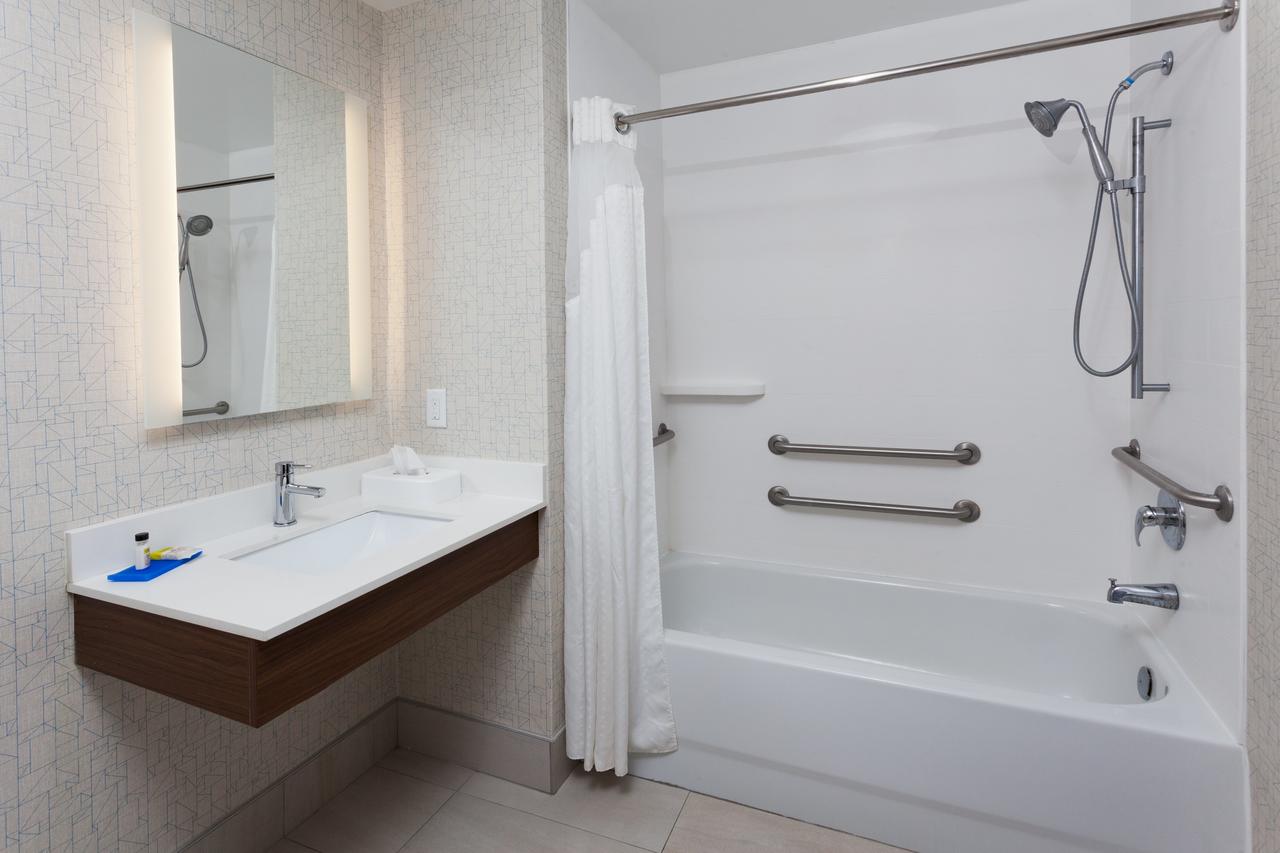 Holiday Inn Express Hotel & Suites Dothan North - thumb 1