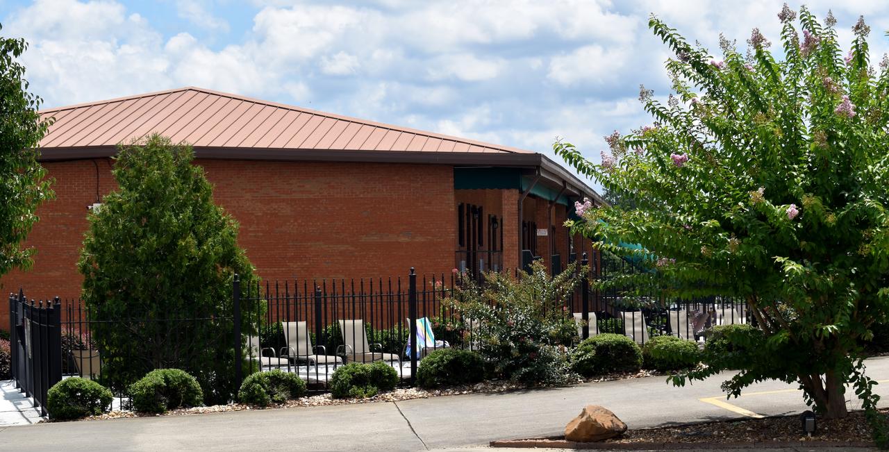 Gadsden Inn And Suites - thumb 34